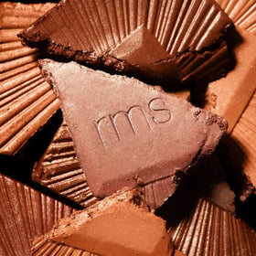 RMS Beauty hydra bronzer refill pan removed demonstrating sustainable refill