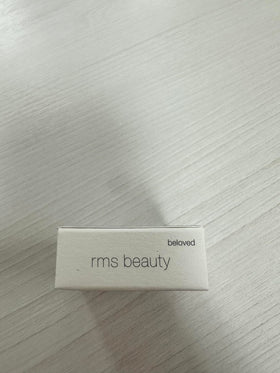 RMS Beauty application on cheeks illustrating seamless, dewy color blending