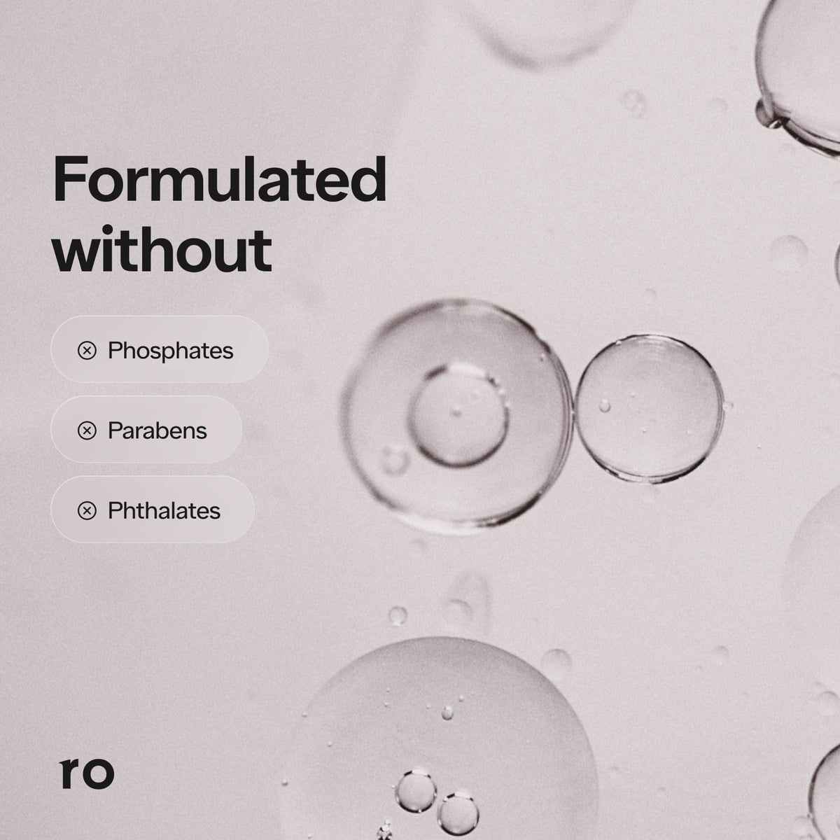 Ro shampoo pouring with mint lather illustrating clarifying, refreshing cleanse