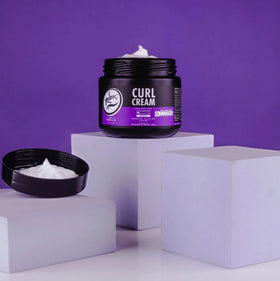 Rolda cream texture close-up highlighting smooth oil-enriched formula
