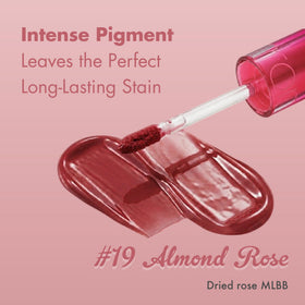 rom&nd shade on lips closeup showing natural dried-rose MLBB look and plumping effect