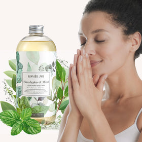 ROMIIE ZOI ingredient label featuring jojoba oil and vitamin B5 for moisture