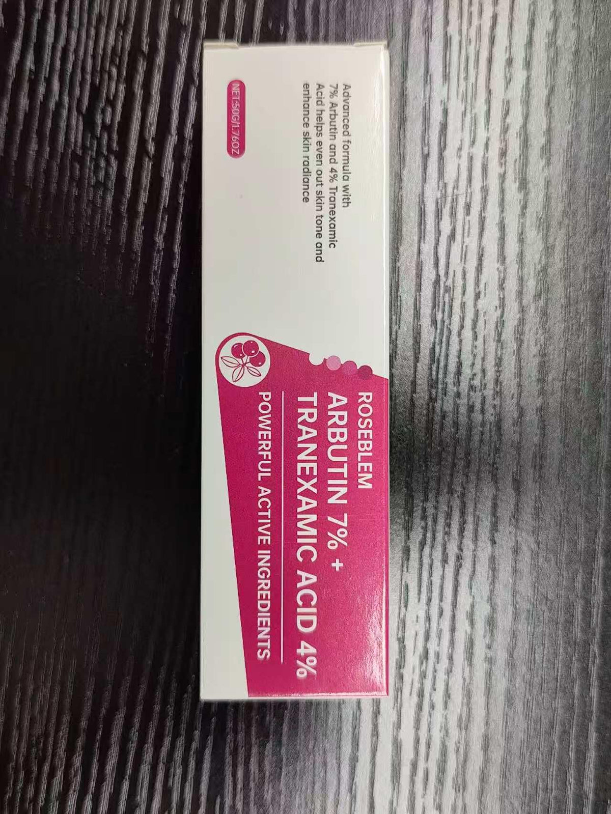 Roseblem ingredient label highlighting arbutin and tranexamic acid benefits