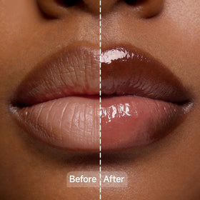 RTTHEL applying balm outdoors illustrating lightweight hydration on the go