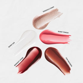 Sacheu in a makeup bag lifestyle shot signaling daily routine convenience