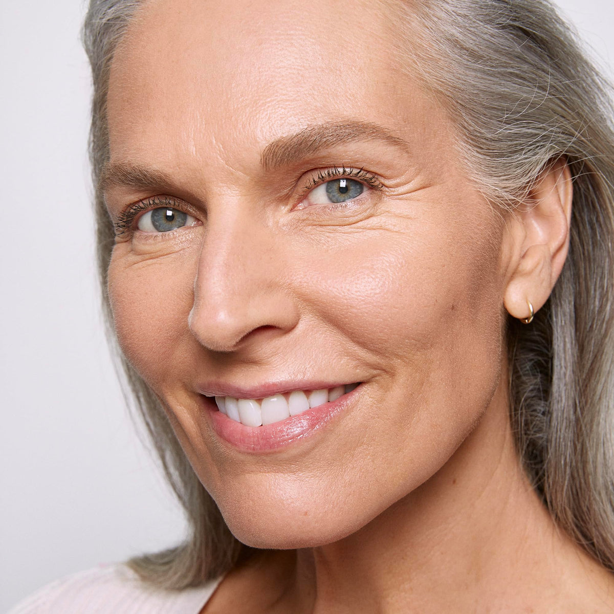 Saie squalane ingredient visual emphasizing hydration benefit