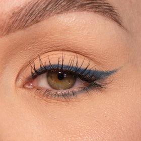 Sandstone Scandinavia eyeliner tip close-up showing smooth core for precise application