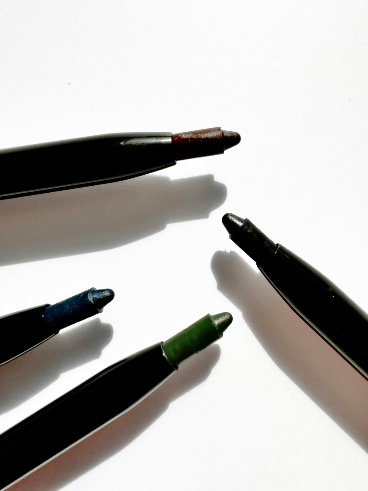 Sandstone Scandinavia lifestyle model wearing green liner showing vibrant, wearable color