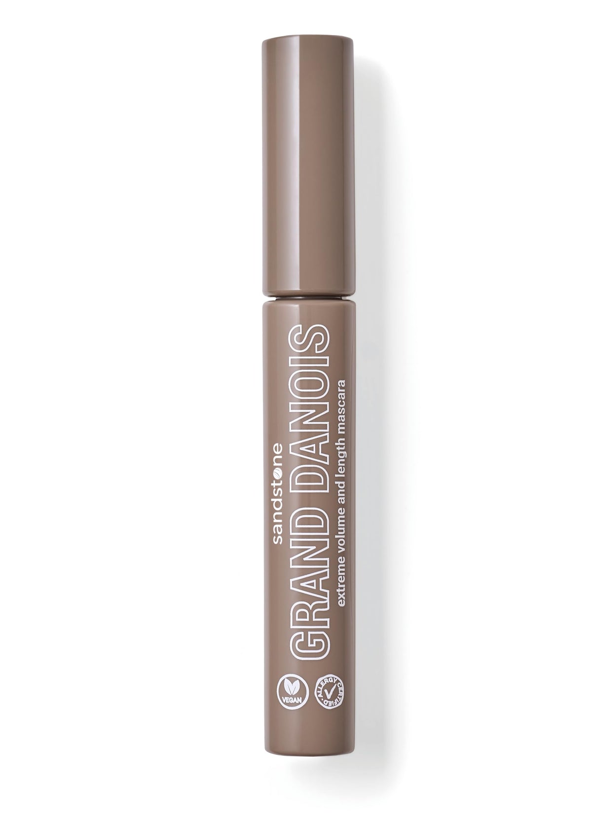 Sandstone Scandinavia texture swipe highlighting smooth, buildable coverage benefit