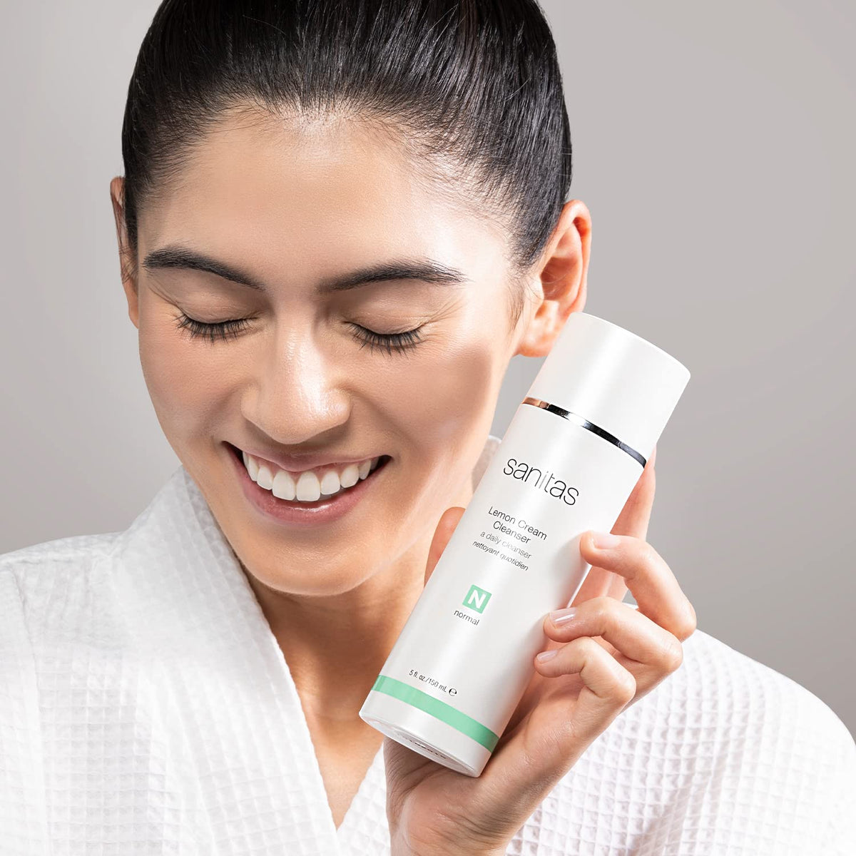 Sanitas product label detailing vitamins C and E and botanical complex