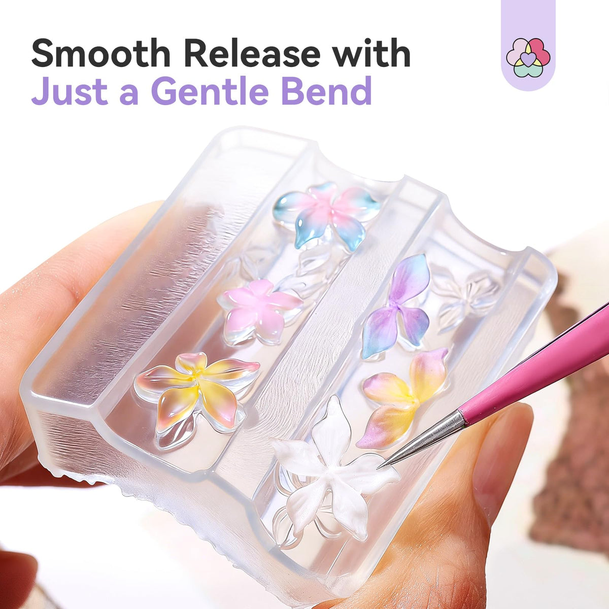 SAVILAND finished 3D charms attached on nails showing salon-quality decorative benefit