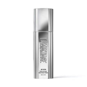 Scinex IL MAKIAGE primer texture close-up demonstrating silky, lightweight spread for smoother skin