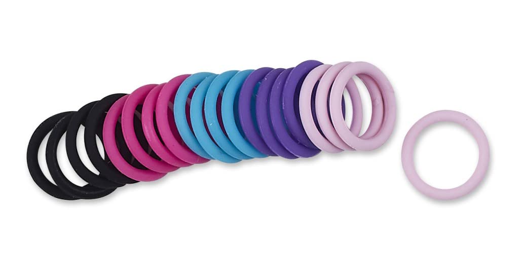 Scunci close-up of gel grip texture on elastic demonstrating no-slip benefit