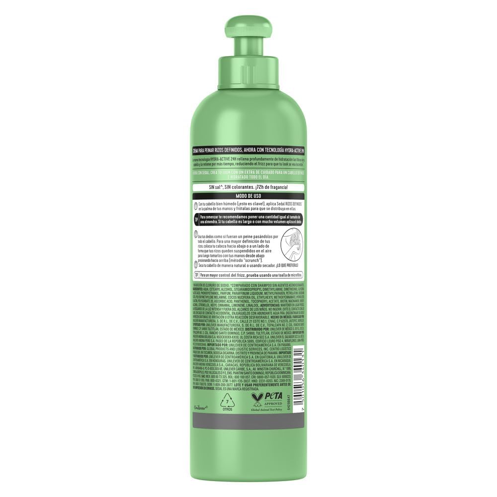Sedal comb distributing cream through curls to show improved slip and detangling