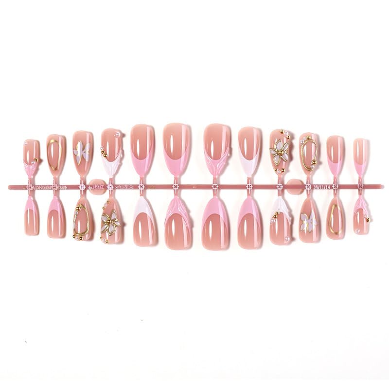 SEENEEY installed nails on fingers in outdoor setting for wearable style