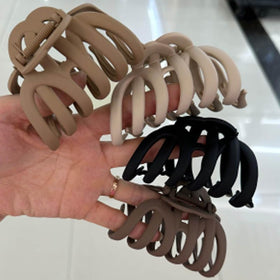 Seneeel retail packaging of four clips benefit: ready gift set
