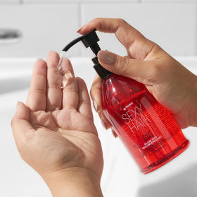SexyHair gel texture on palm illustrating lightweight consistency for easy styling