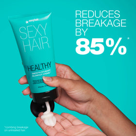 SexyHair Smooth Stunner texture close-up highlighting lightweight crème absorption