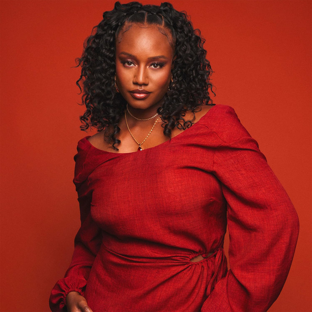 Shea Moisture shampoo lather on curly hair for gentle cleansing