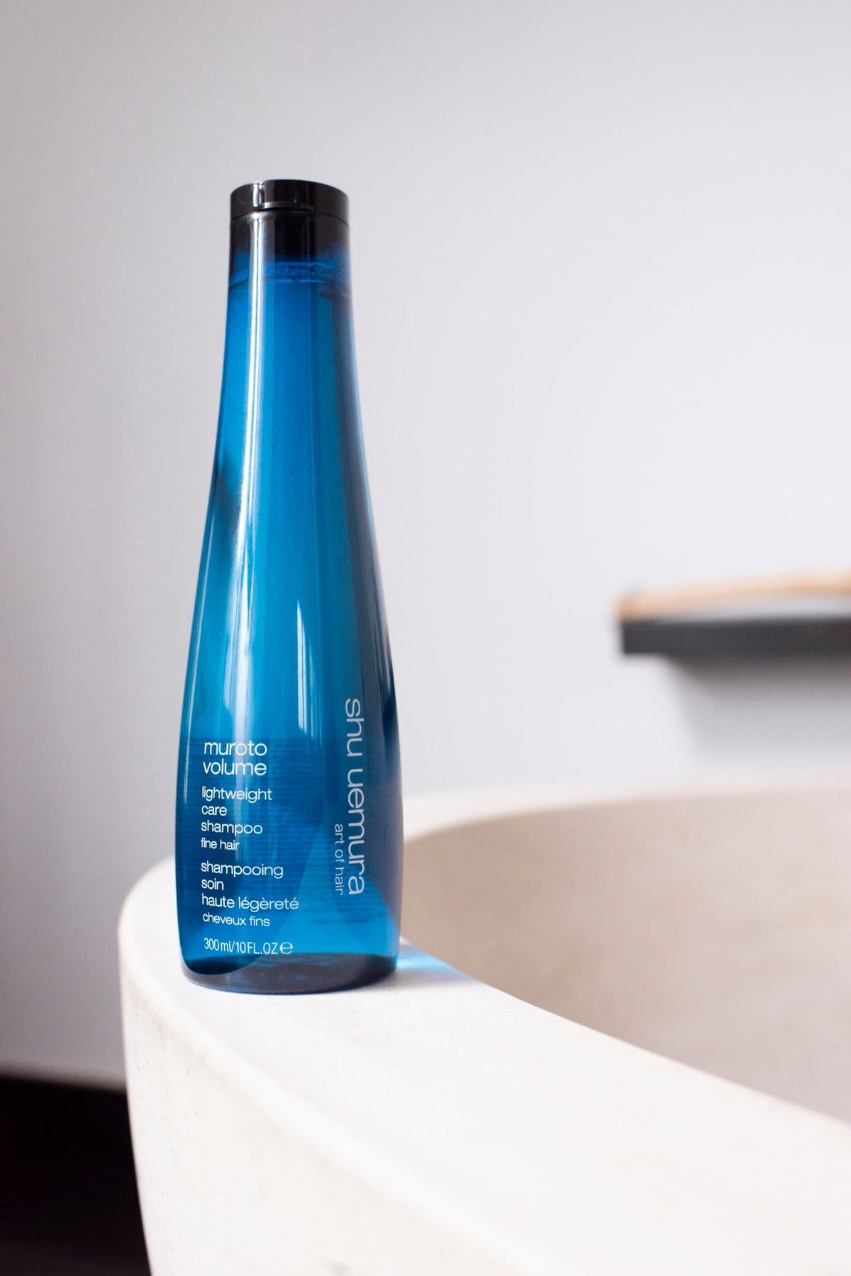 shu uemura in-shower use on fine hair showing added lift benefit