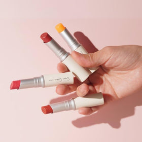 Simple Sophistication thick nighttime layer on lips for intensive overnight repair