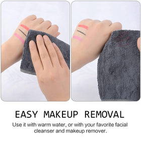 SINLAND facial cloth in use wiping off makeup, effective makeup removal