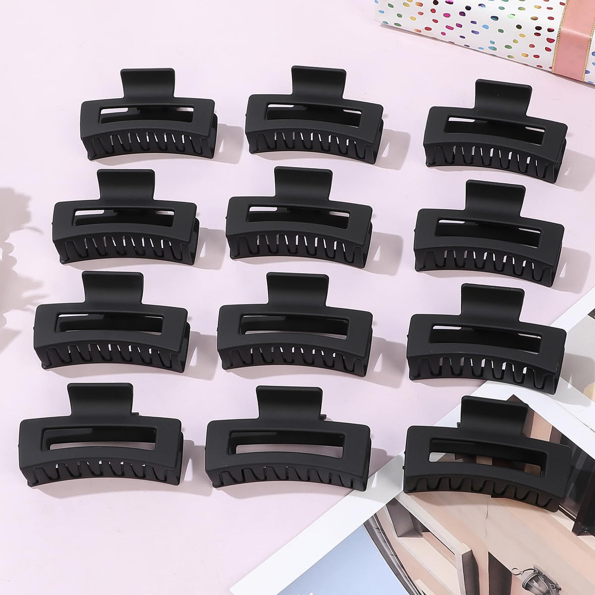 Sisiaipu clip securing a thick hair bun for comfortable all-day wear