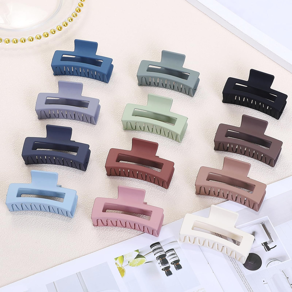 Sisiaipu clip worn in half-up hairstyle showing reliable daily styling
