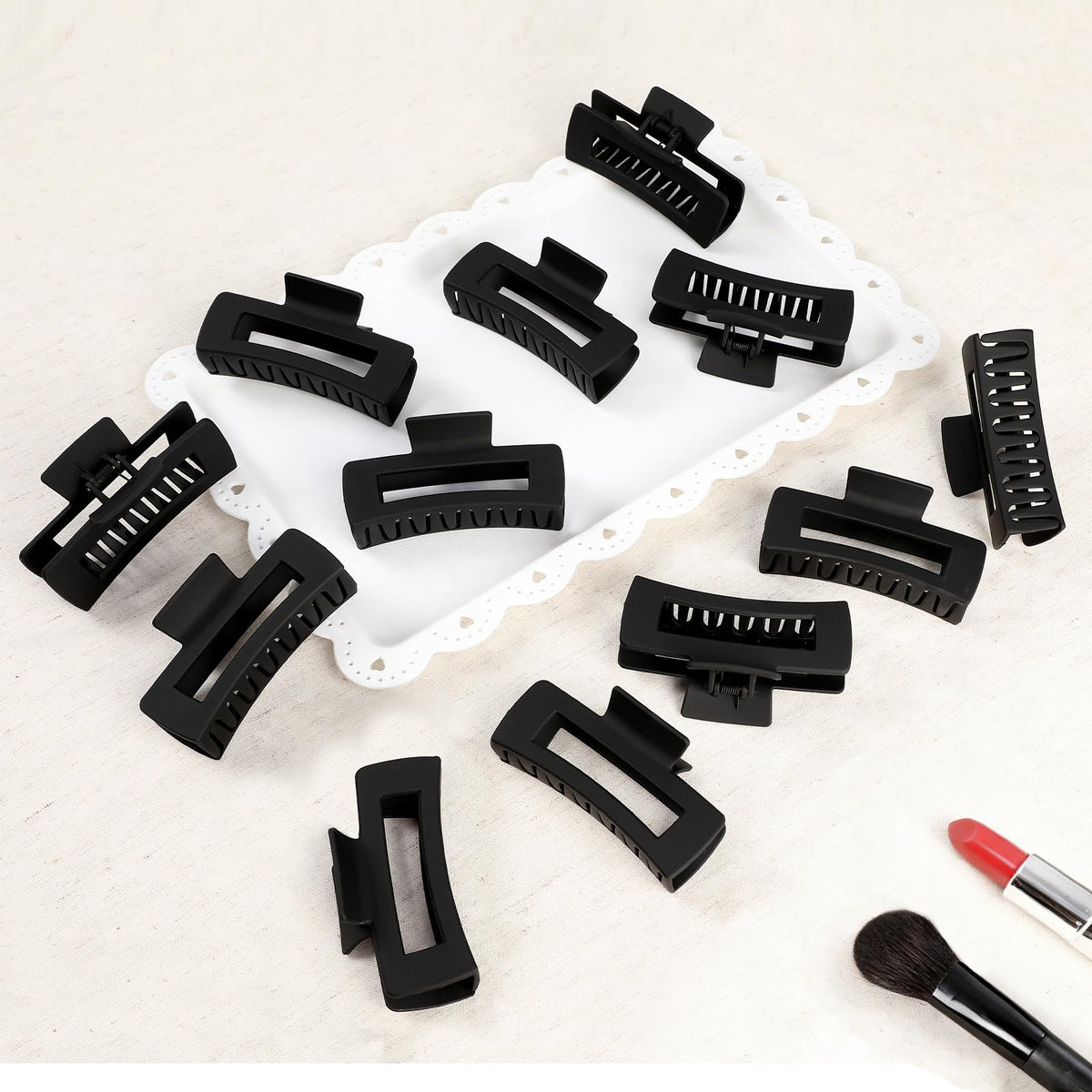 Sisiaipu used in half-up hairstyle showing neat, comfortable styling