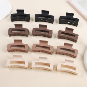 Sisiaipu clip next to a ruler for size, clear 3.5-inch scale reference