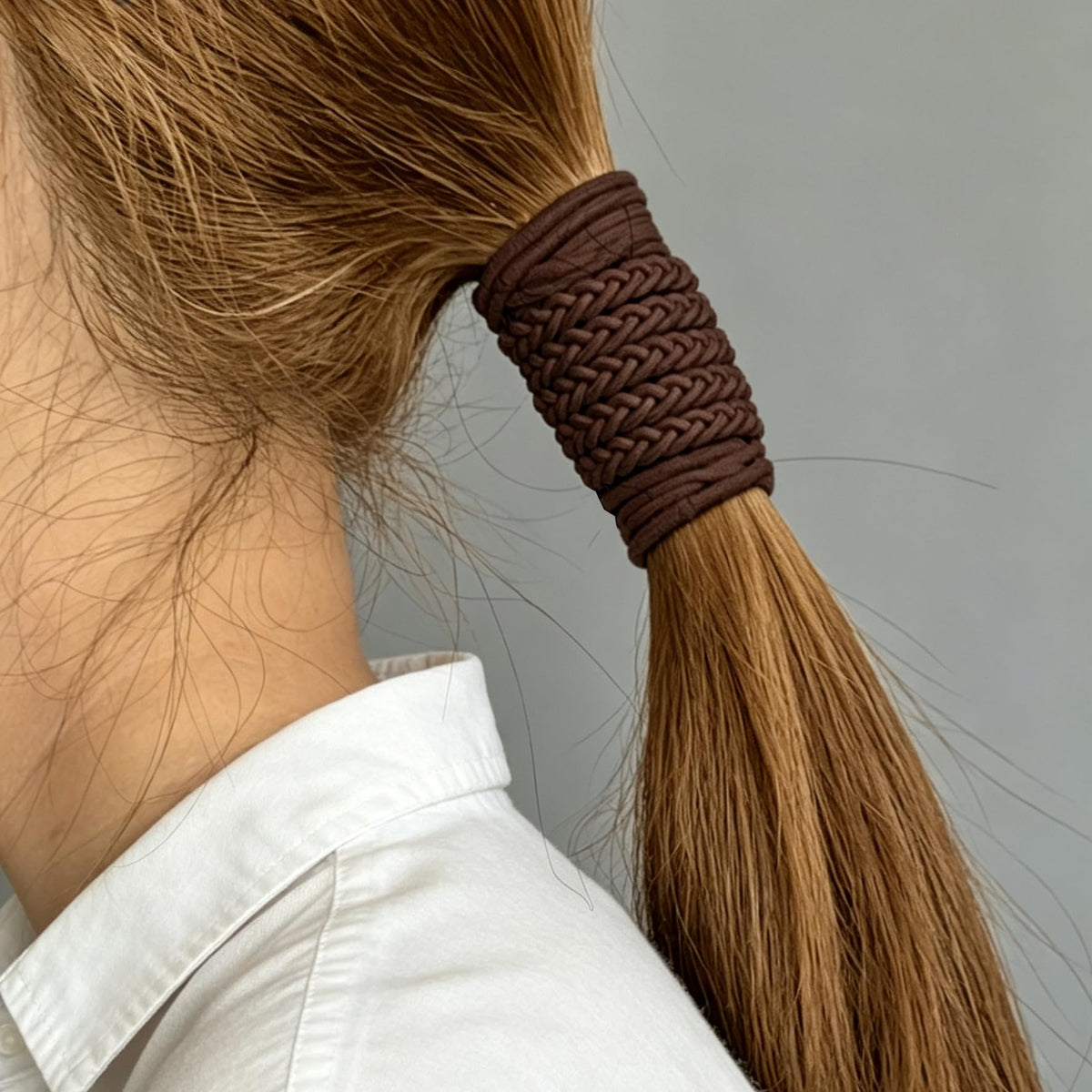 SISYOUP hair tie wet after swimming demonstrating fast-drying performance