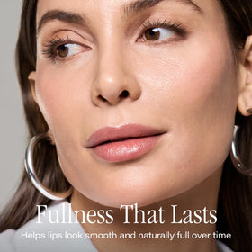 SKINN Lip6X applicator detail highlighting precise tip for controlled serum application