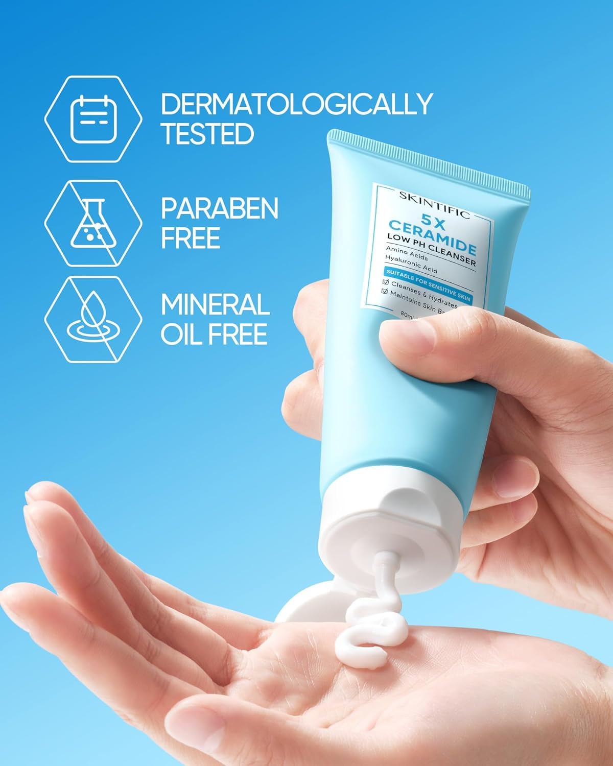 SKINTIFIC creamy gel texture on fingers highlighting gentle hydration