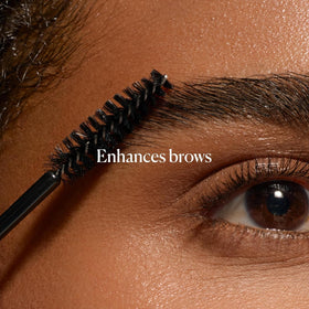 Sky Organics brush applying oil along lashes for conditioning and fuller-looking appearance