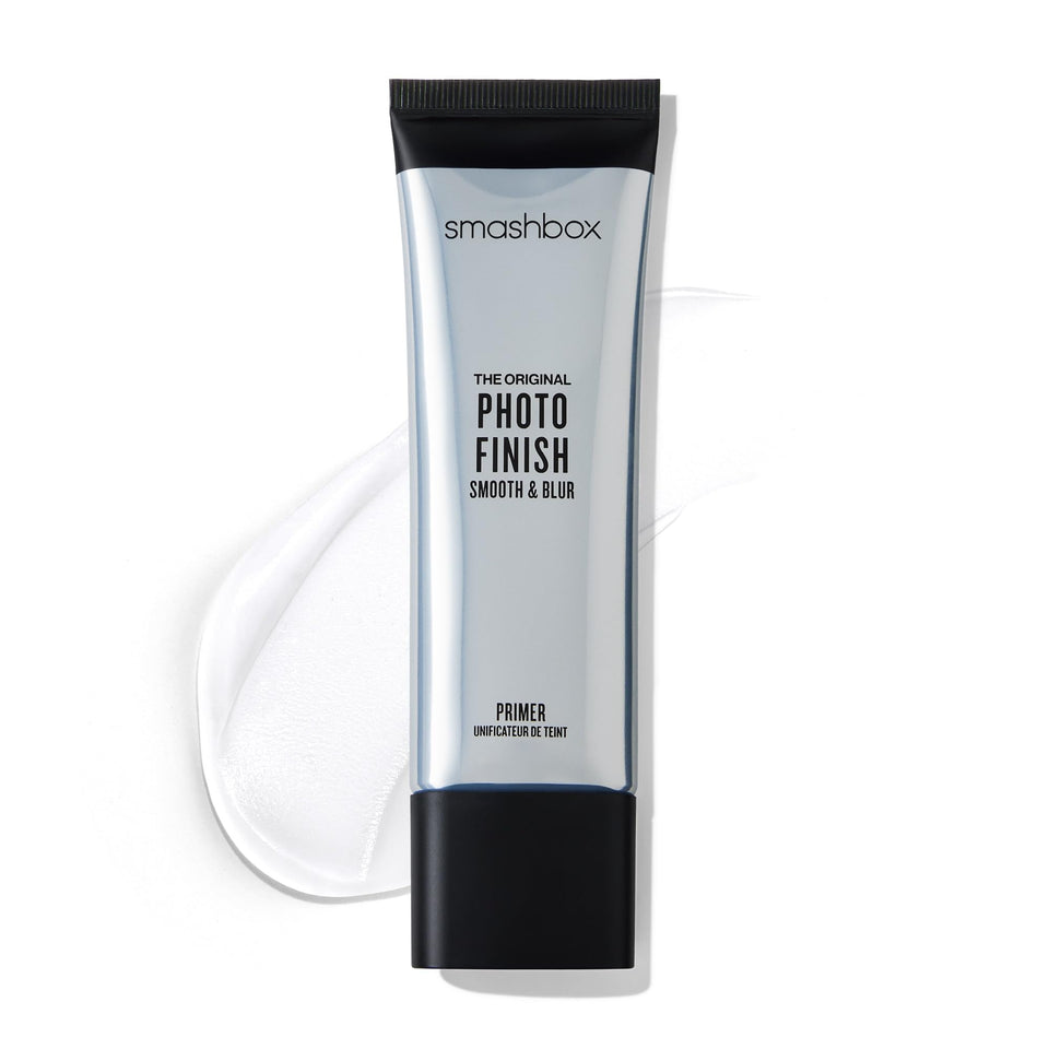 Smashbox front tube showing Photo Finish Smooth & Blur primer benefits