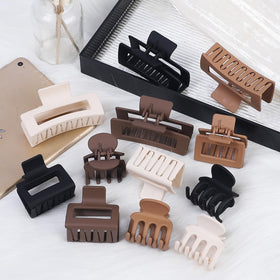 SMKSL arranged clips in brown set showing color options and outfit-matching benefit