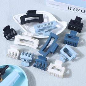 SMKSL small claw clip front view ideal for bangs and fine hair benefit