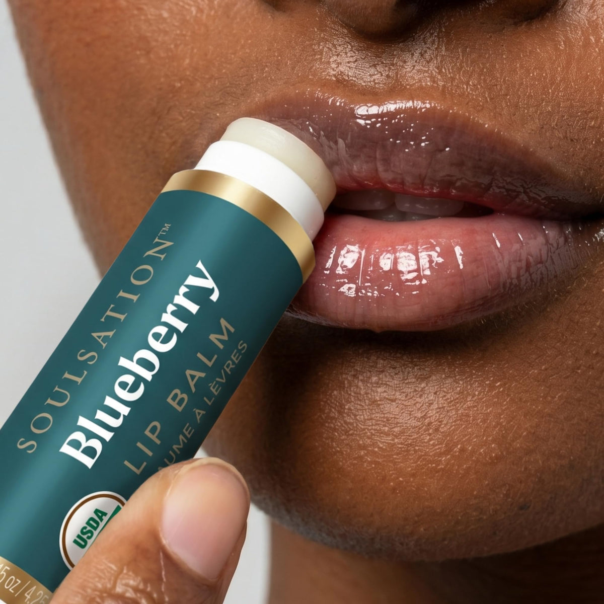 soulsation application lifestyle image of person applying balm indicating instant soothing relief
