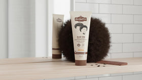 Sta-Sof-Fro applicator and conditioner texture, demonstrating smooth no-drip consistency