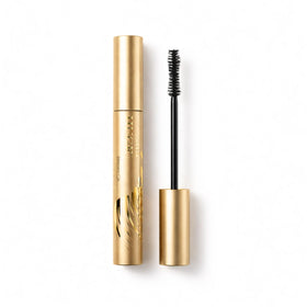 stila front tube showing product and bold packaging benefits