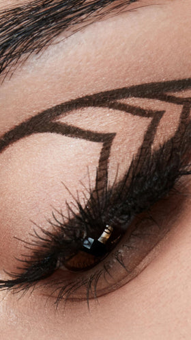 stila liner in use creating a clean winged eye for long wear