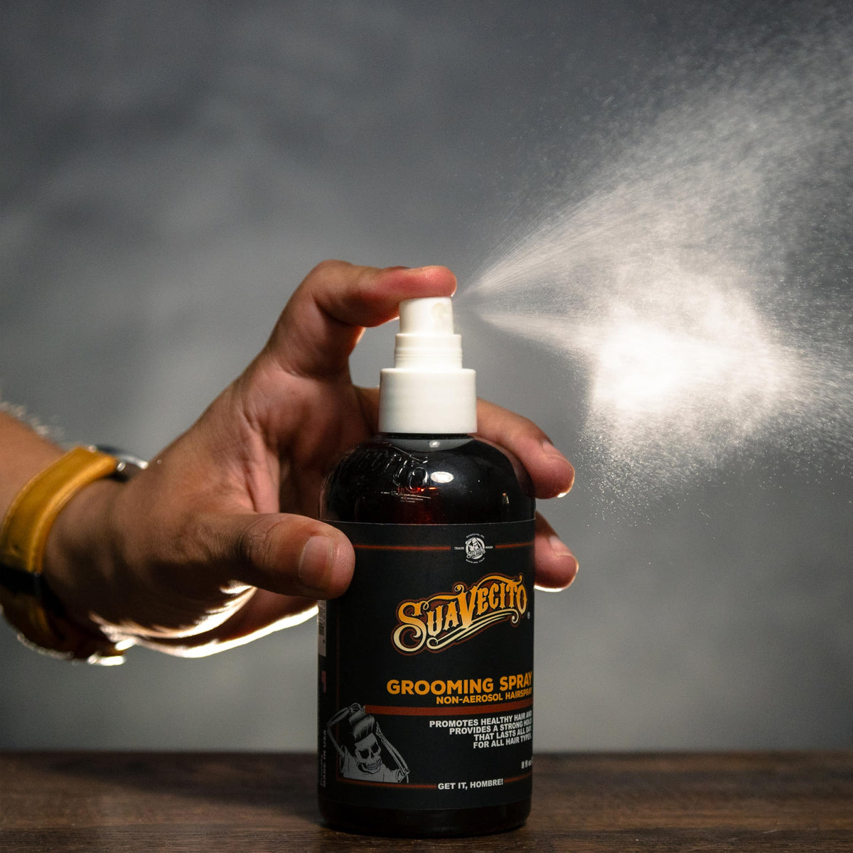 Suavecito label and ingredients panel showing scent and finish benefits
