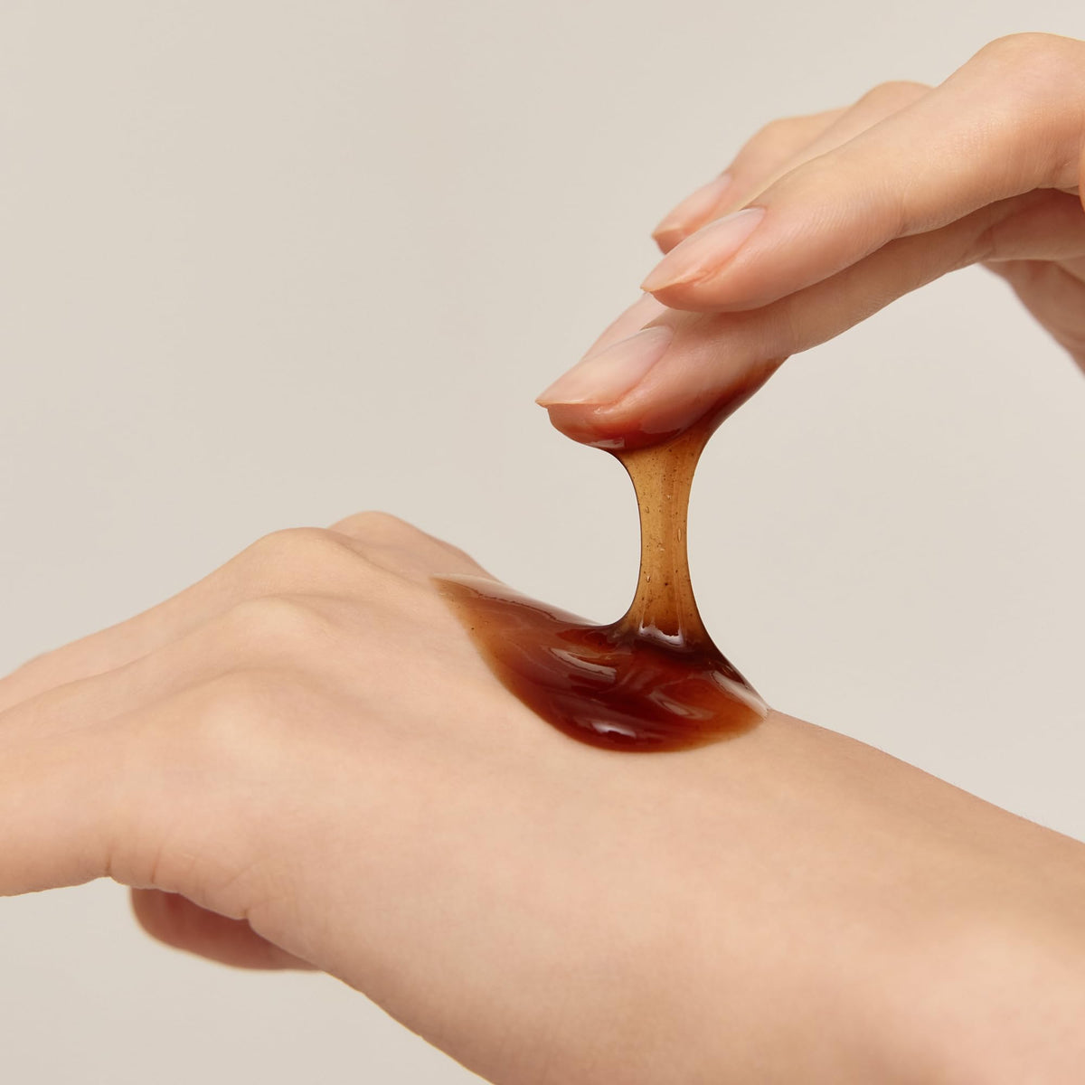 Sulwhasoo honey-like mask texture close-up demonstrating smooth spreadability
