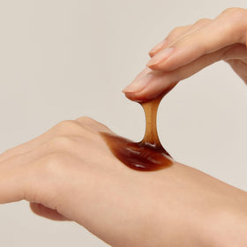 Sulwhasoo honey-like mask texture close-up demonstrating smooth spreadability