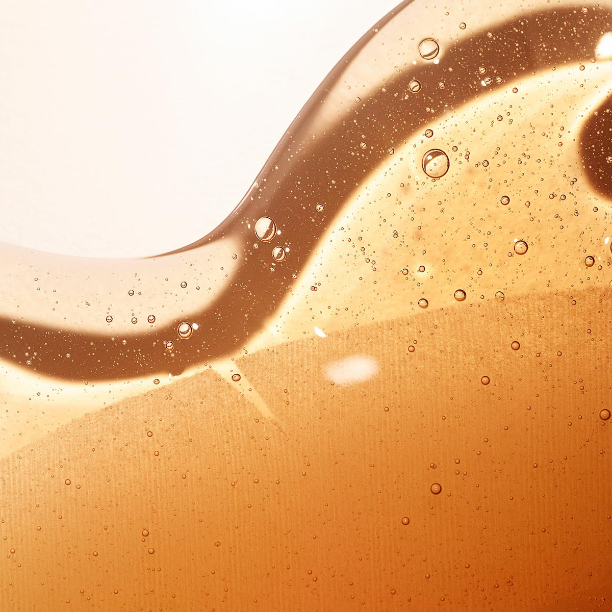 Sulwhasoo lifestyle scene in spa setting conveying relaxation and skin renewal