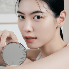 Sulwhasoo water-drop puff close-up for smooth, precise blending benefit