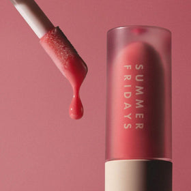 Summer Fridays bottle label detail emphasizing vegan, cruelty-free ingredients and ingredient transparency