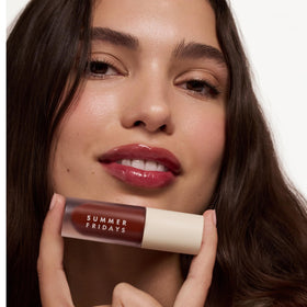 Summer Fridays texture swipe of lip oil highlighting smooth, non-sticky hydration and buildable color