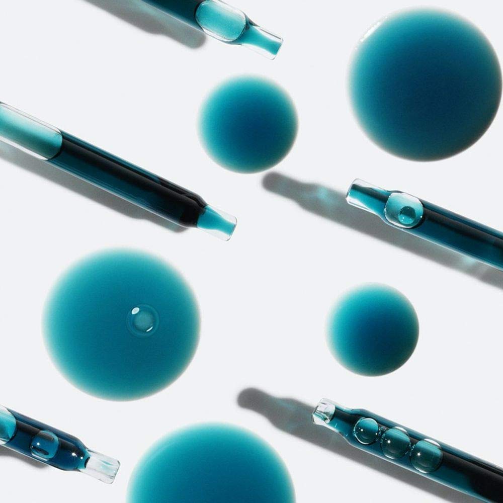 Sunday Riley Luna label ingredient detail showing retinol ester and calming botanicals for efficacy