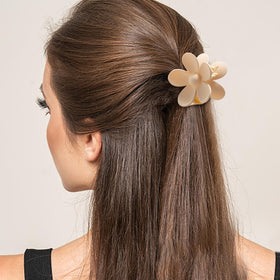 Sunolga clip securing thick hair in a half-up style for all-day comfort